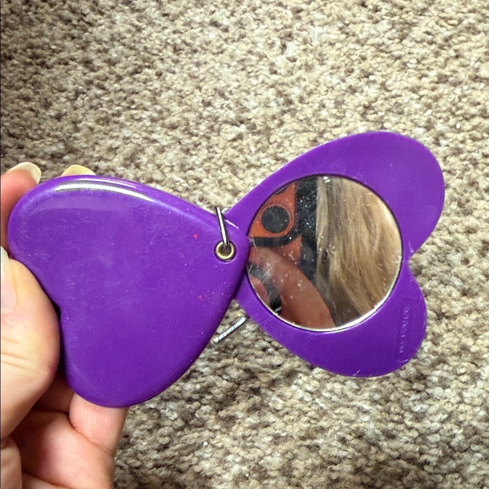 Purple Heart-Shaped Compact Mirror - Picture 5 of 6